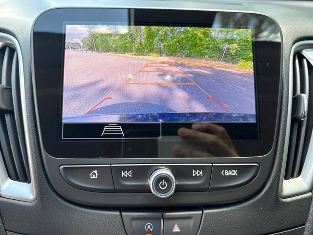 Used 2025 Chevrolet Malibu RS FWD image 17
