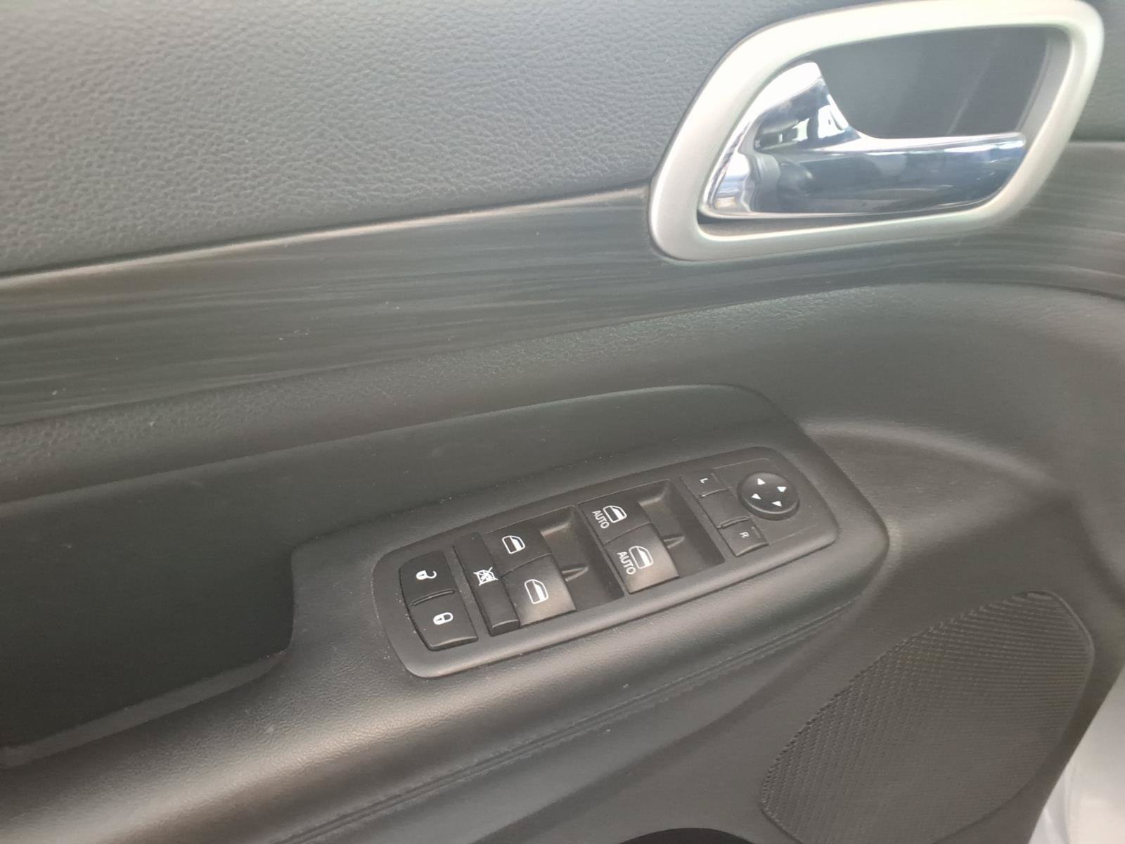 Used 2019 Jeep Grand Cherokee Altitude AWD/4WD image 11