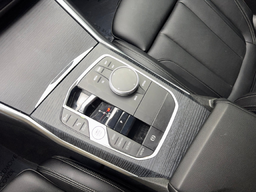 Used 2025 BMW 330i Sedan w/ Premium Package RWD image 70