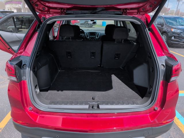 Used 2023 Chevrolet Equinox LT image 25