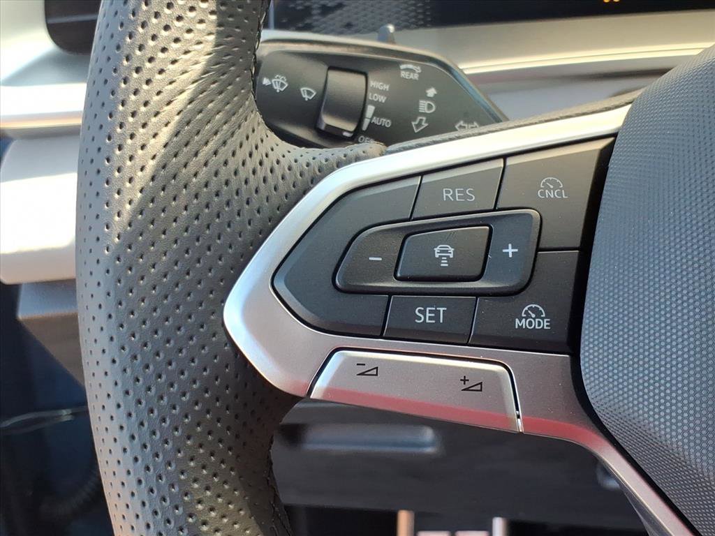 New 2026 Volkswagen Tiguan SE R-Line image 18