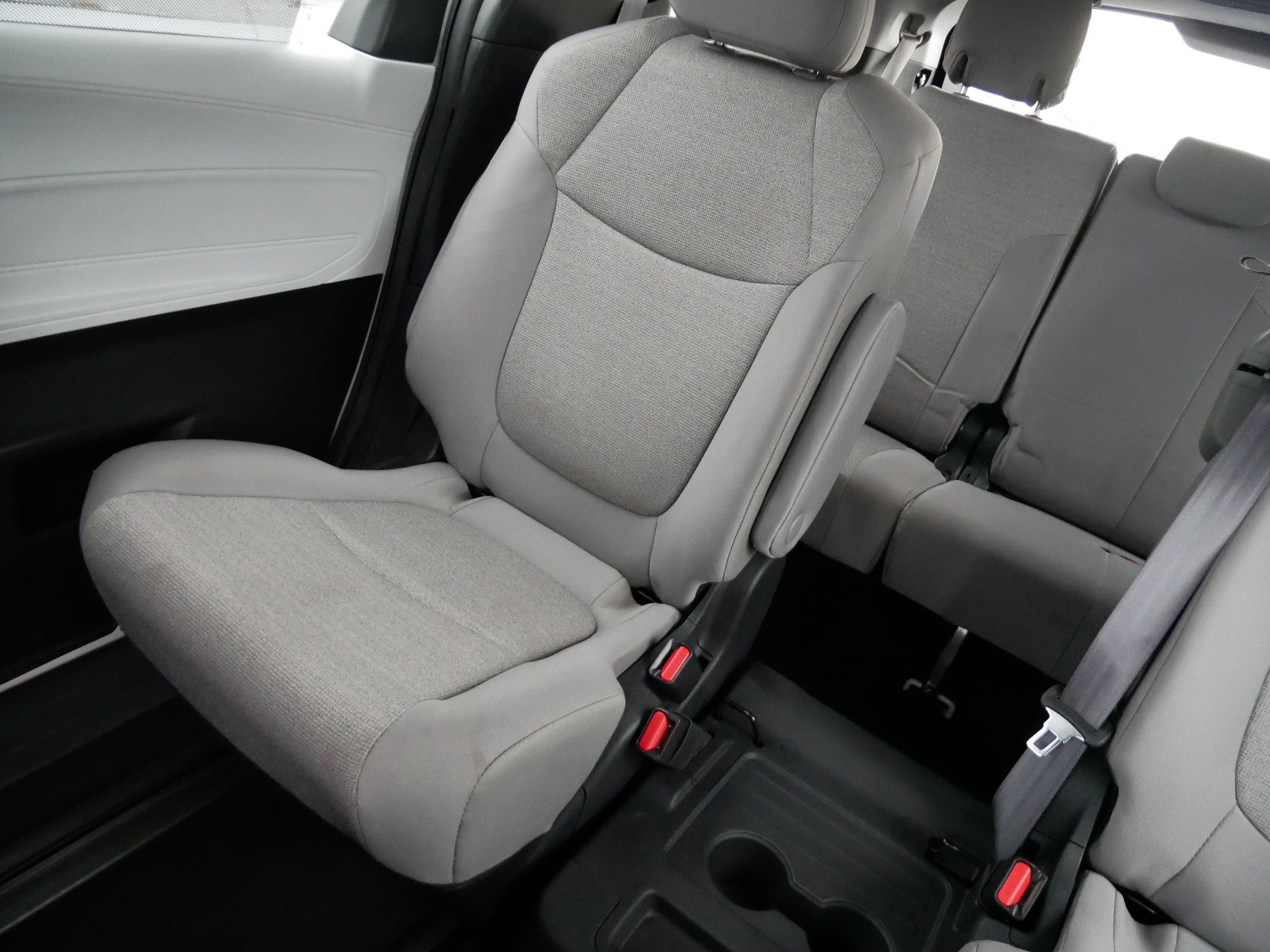 Certified 2025 Toyota Sienna LE FWD image 12