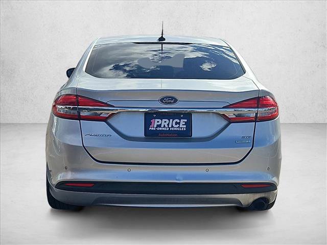 Used 2017 Ford Fusion SE w/ Fusion SE Technology Package image 6