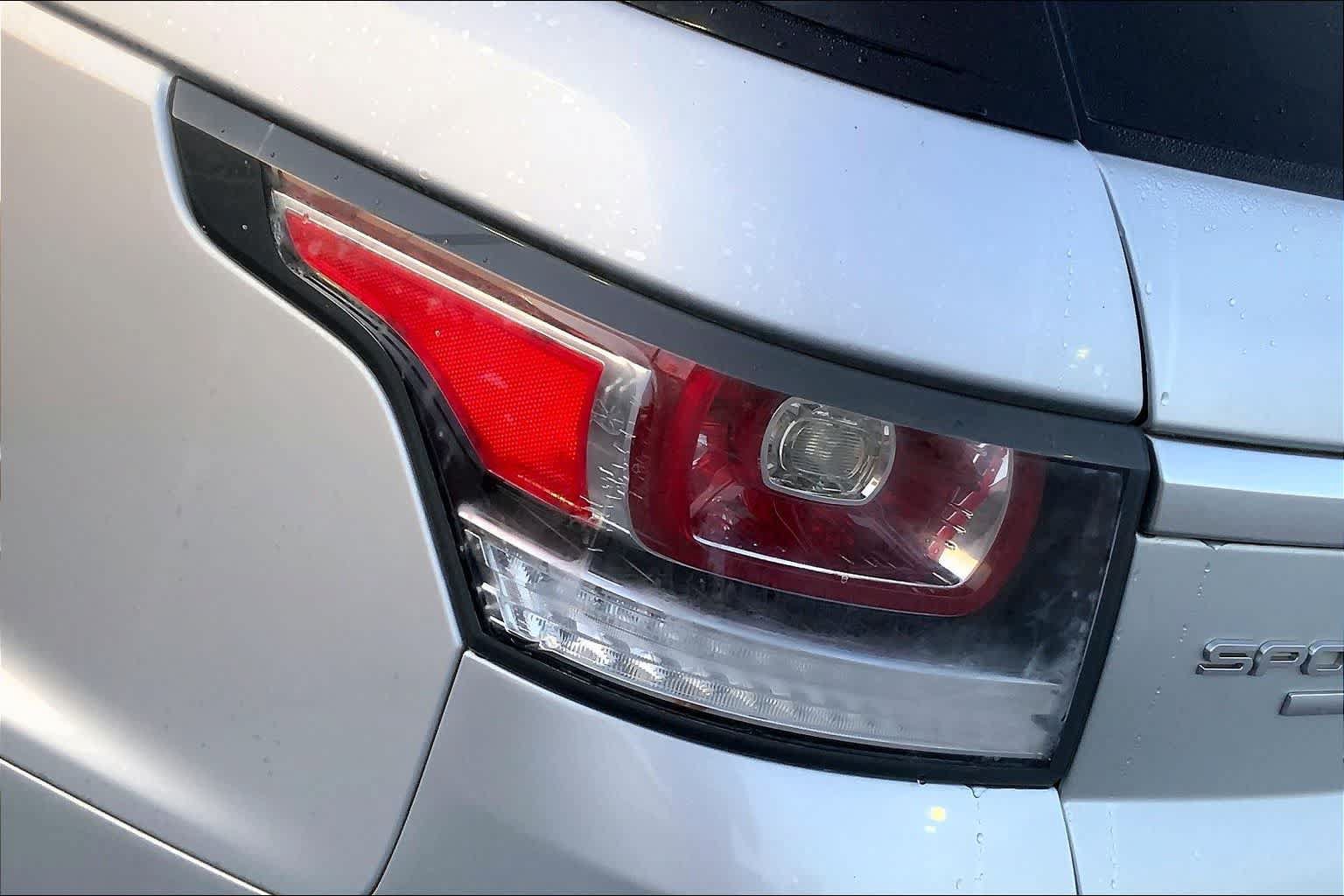 Used 2014 Land Rover Range Rover Sport HSE AWD/4WD image 27