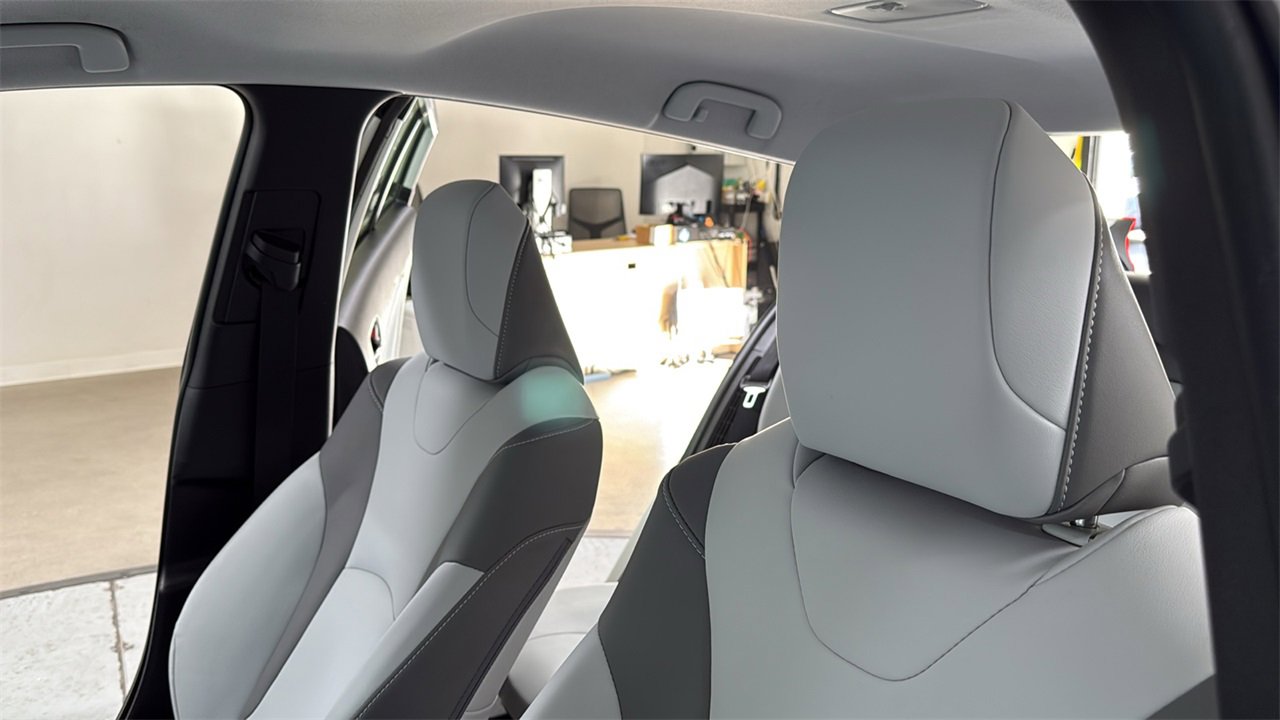 Used 2020 Toyota Prius Prime Limited image 13