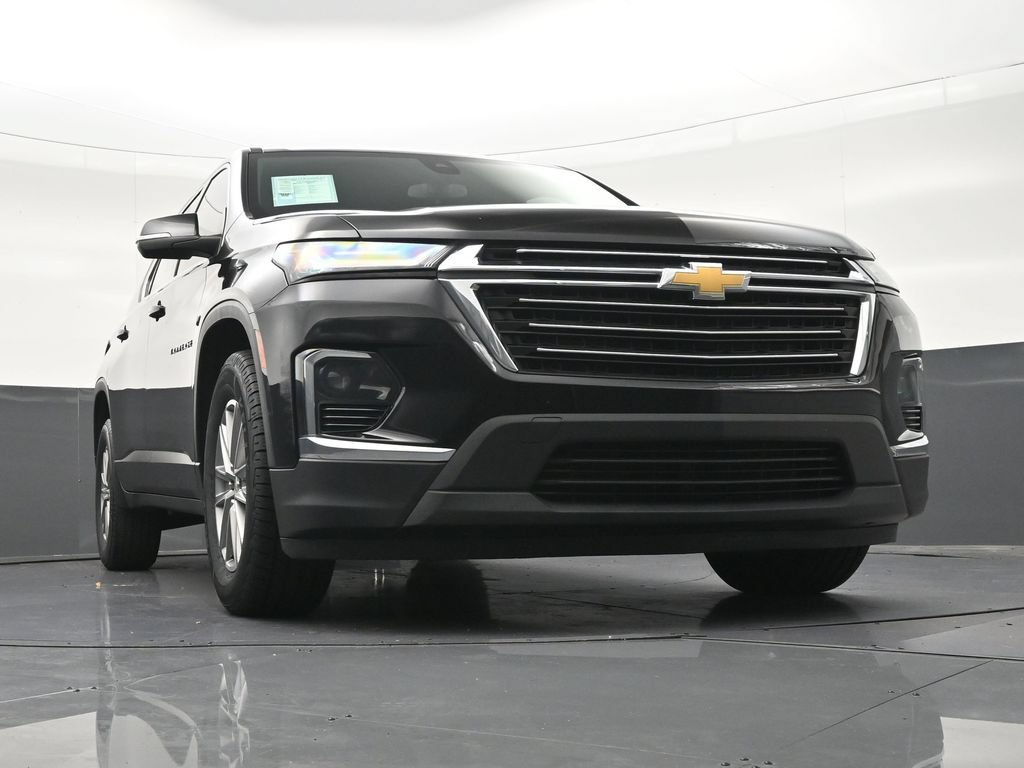 Used 2023 Chevrolet Traverse LT FWD image 28