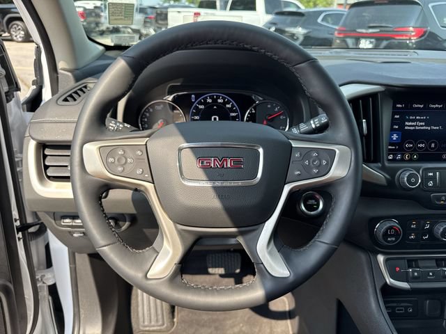 Used 2024 GMC Terrain Denali w/ Denali Premium Package AWD/4WD image 11