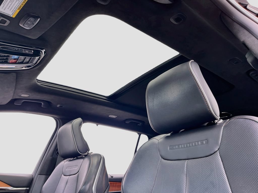 Certified 2023 Jeep Grand Cherokee L Summit AWD/4WD image 23