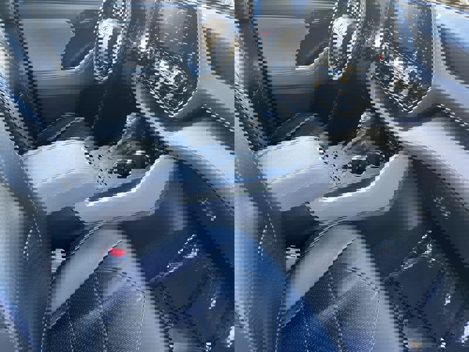 Used 2021 Toyota Highlander LE image 17