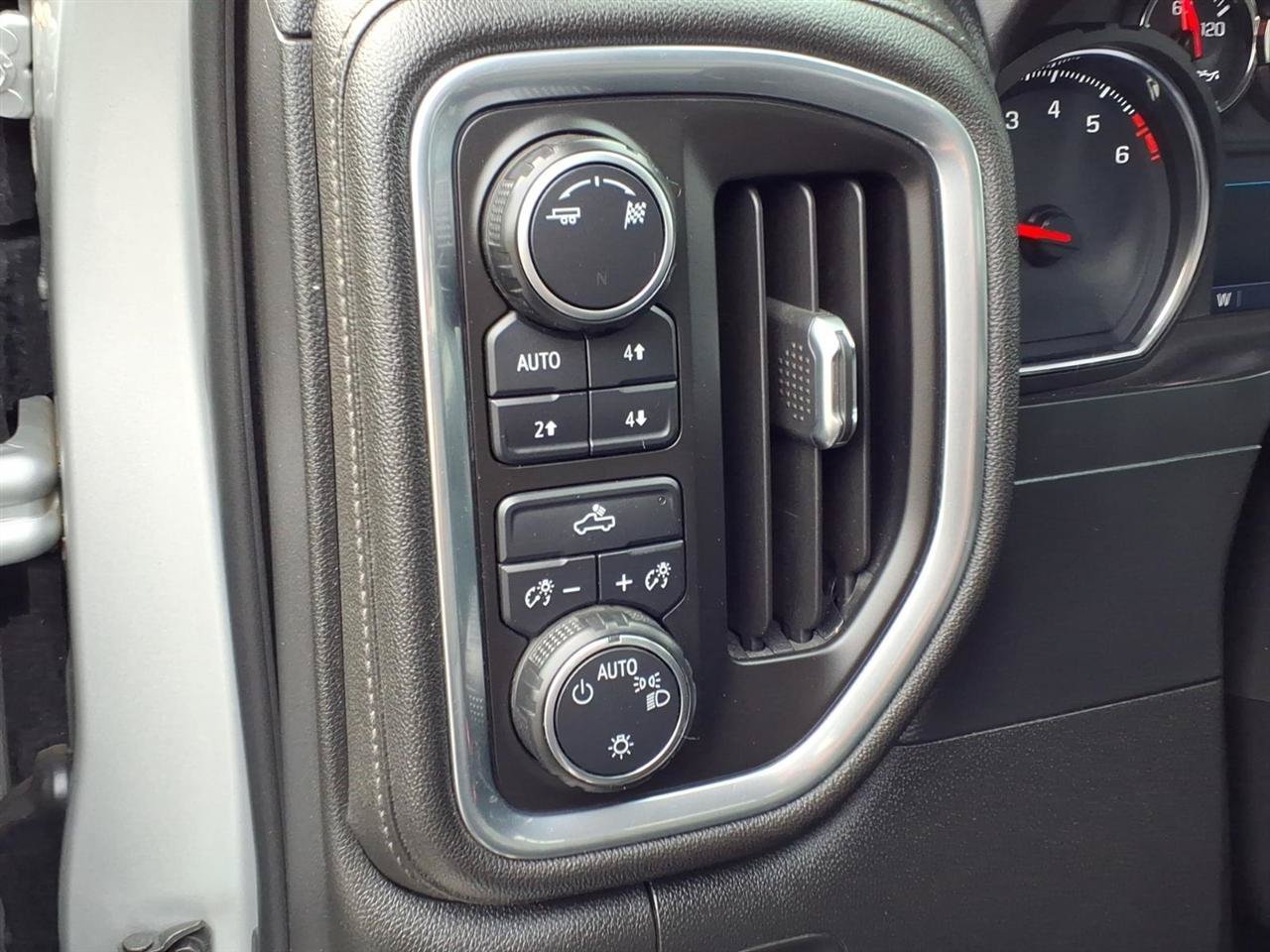 Used 2019 Chevrolet Silverado 1500 LT w/ All-Star Edition AWD/4WD image 20