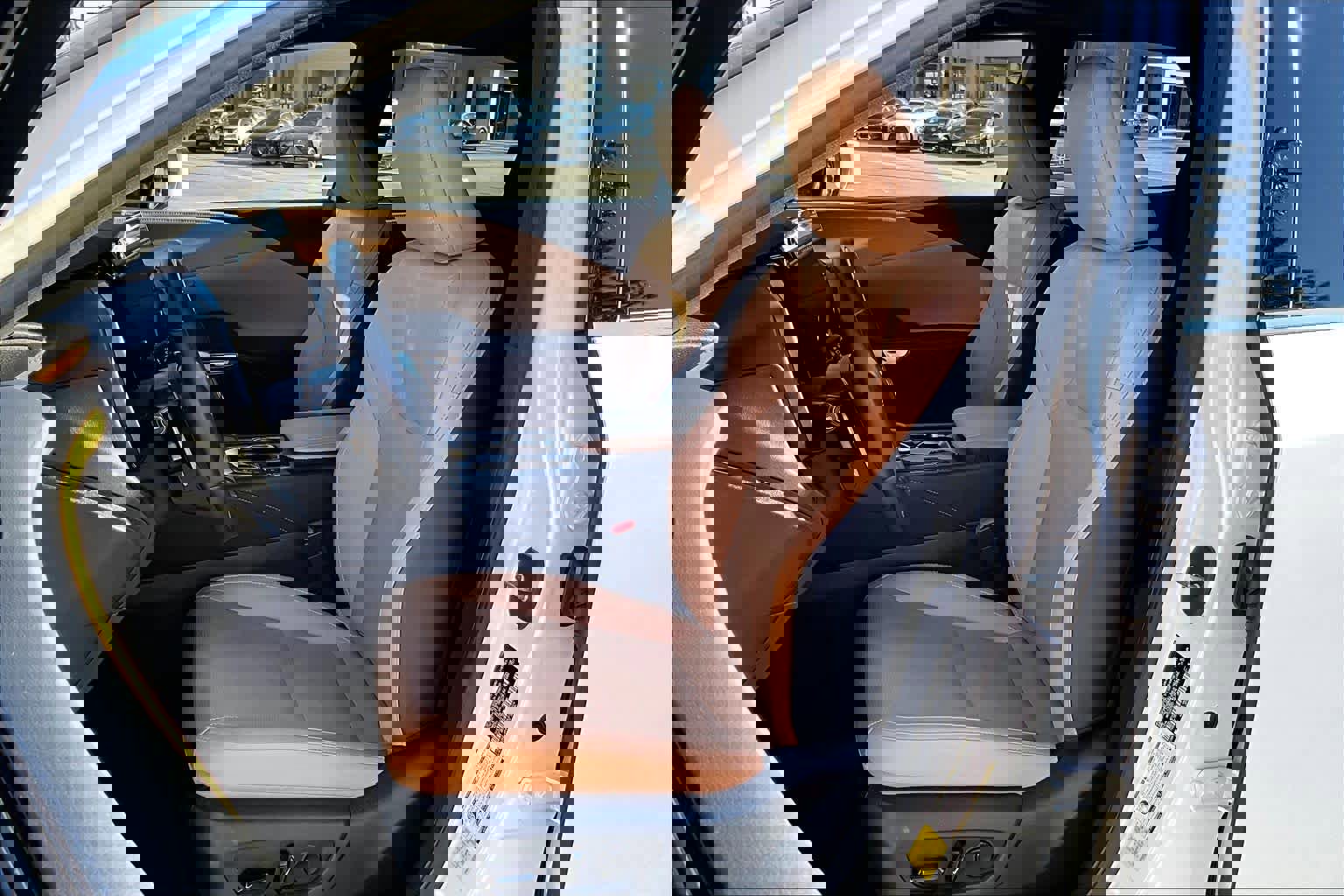 Used 2023 Lexus RX 350 Premium Plus w/ Accessory Package (Z1) image 7