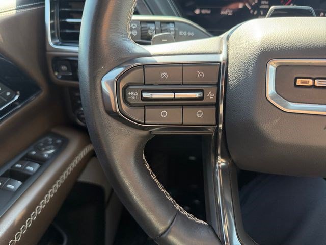 Used 2025 GMC Yukon XL Denali Ultimate w/ LPO, Floor Liner Package AWD/4WD image 22