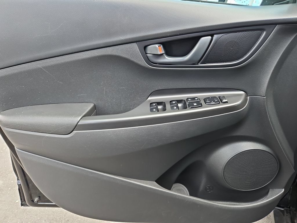 Used 2023 Hyundai Kona SEL w/ Cargo Package AWD/4WD image 22