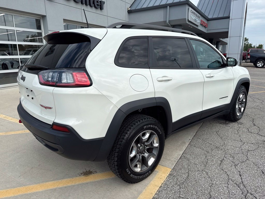 Used 2019 Jeep Cherokee Trailhawk w/ Cold Weather Group AWD/4WD image 5