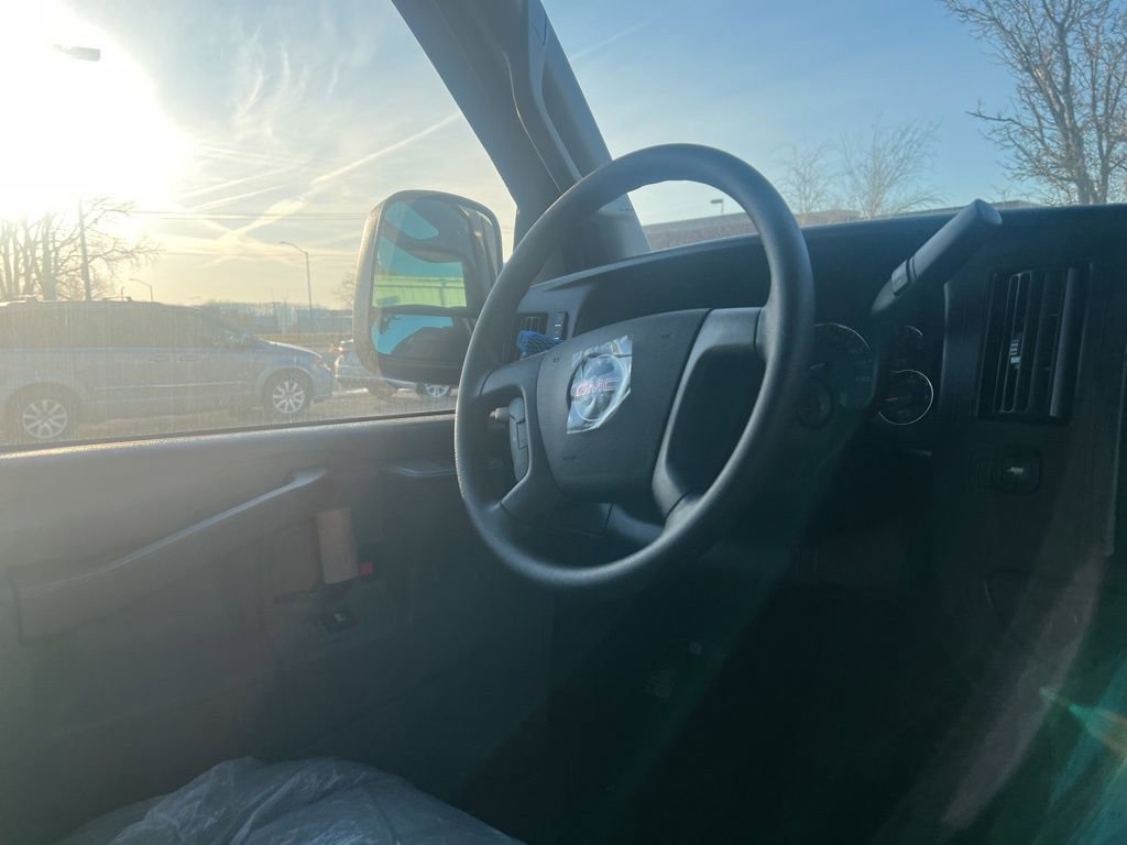 New 2026 GMC Savana 2500 Work Van image 9