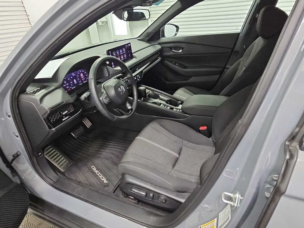 Used 2025 Honda Accord Sport image 11
