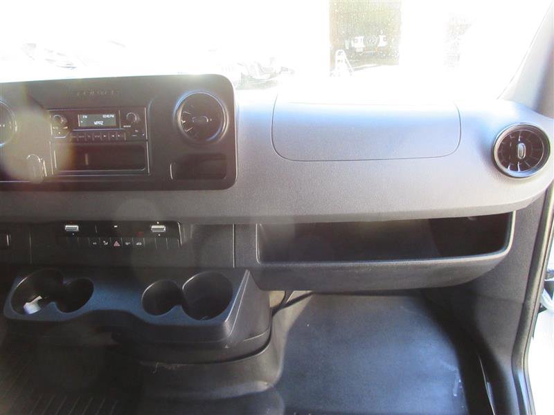 Used 2021 Freightliner Sprinter 2500 image 17
