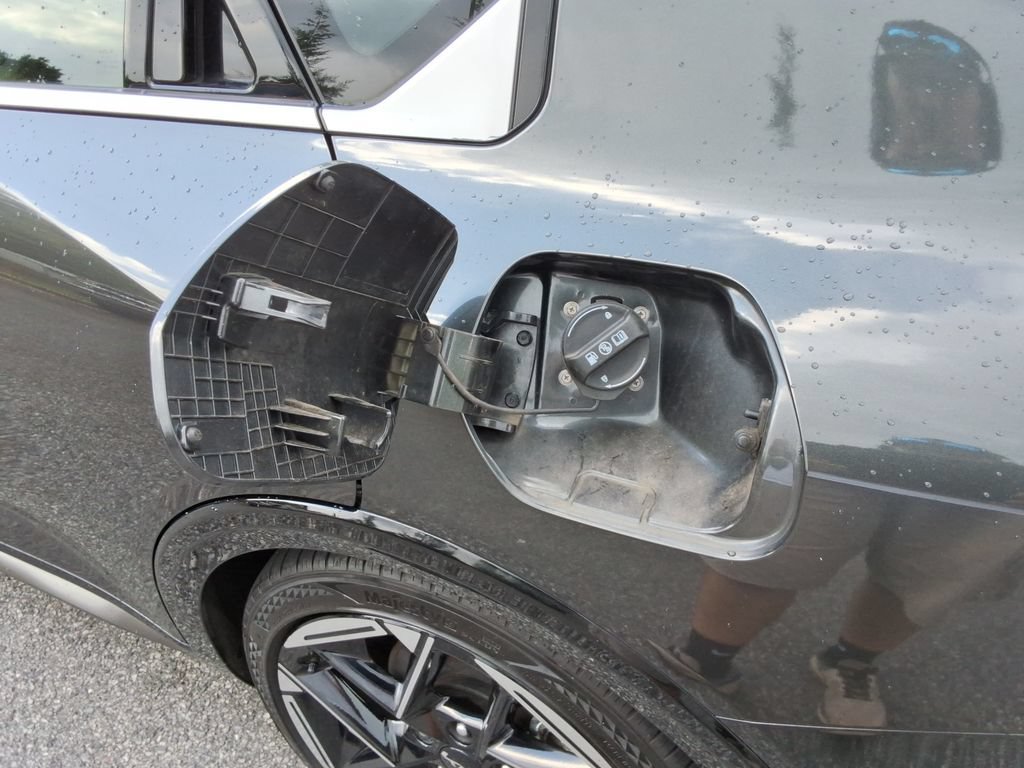 Used 2025 Kia K4 GT-Line FWD image 12