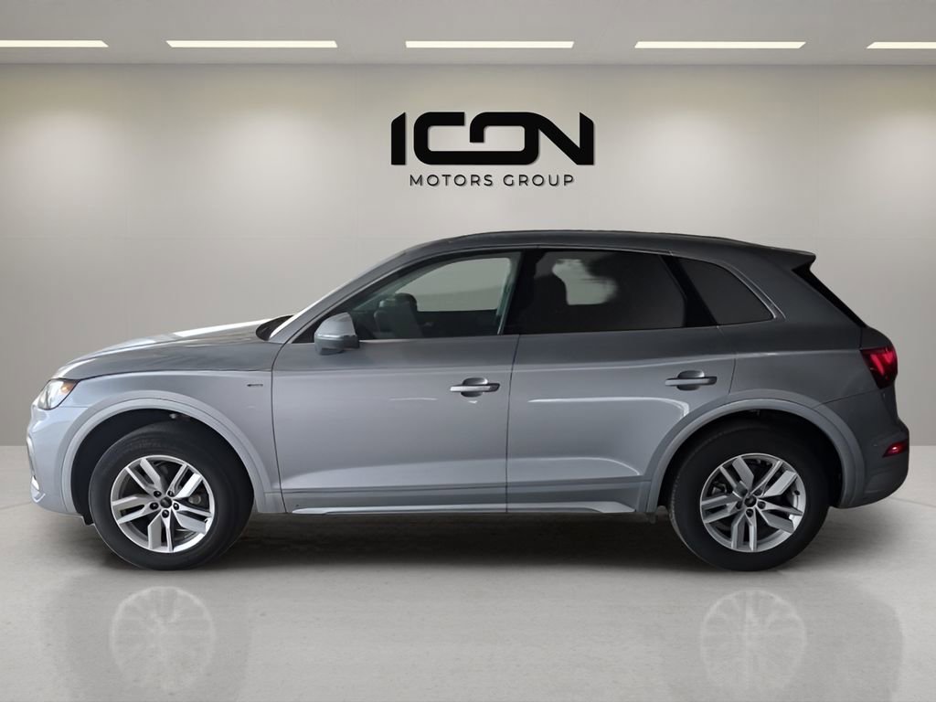Used 2023 Audi Q5 2.0T Premium w/ Convenience Package image 2