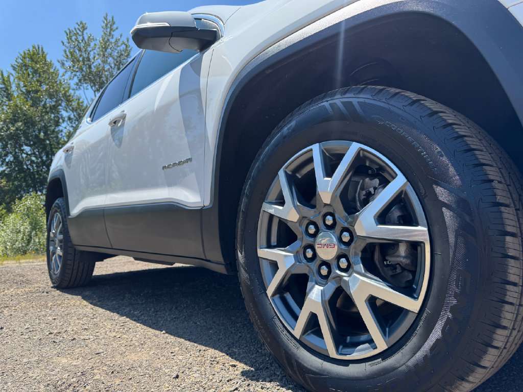 Used 2023 GMC Acadia SLT AWD/4WD image 53