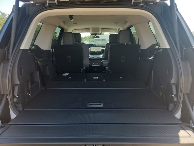New 2026 Ford Expedition Active RWD image 7