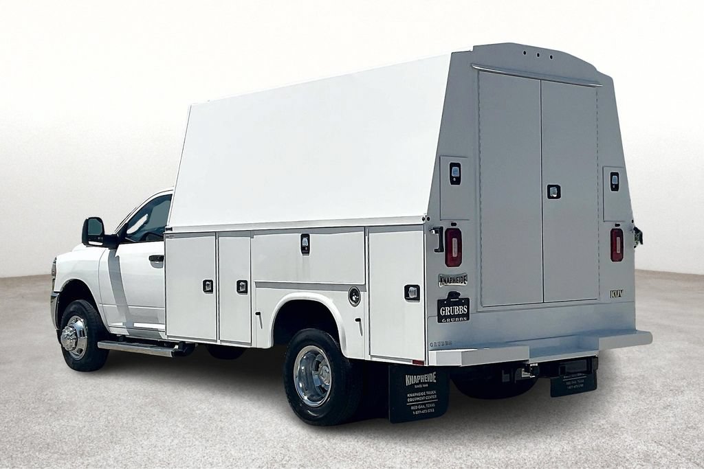 Used 2024 RAM 3500 Tradesman w/ Chrome Appearance Group AWD/4WD image 4