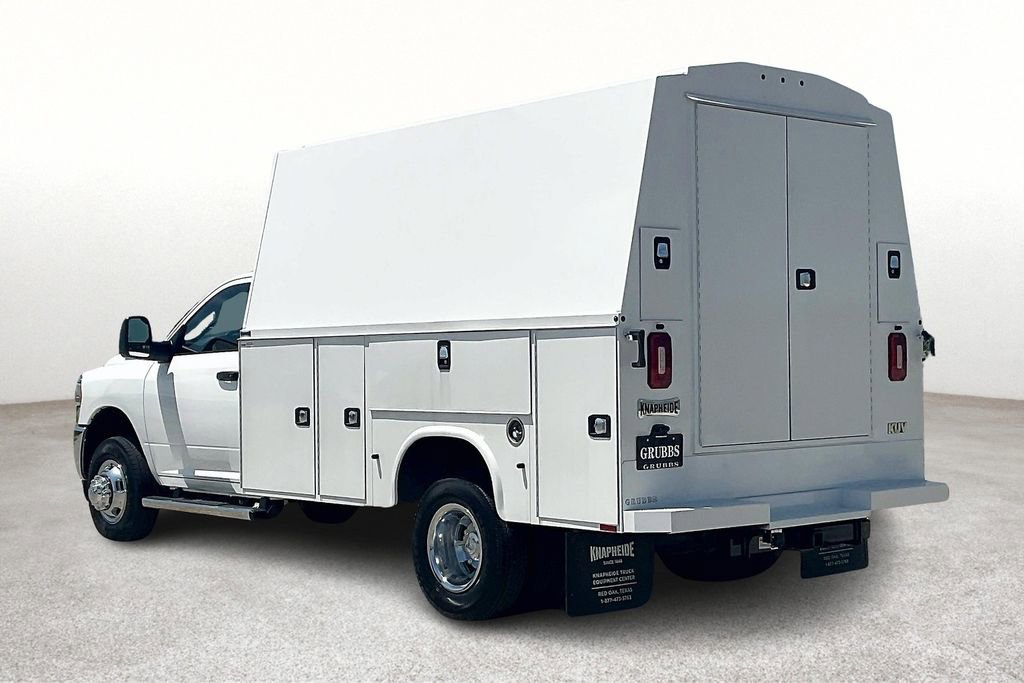 Used 2024 RAM 3500 Tradesman w/ Chrome Appearance Group AWD/4WD image 4