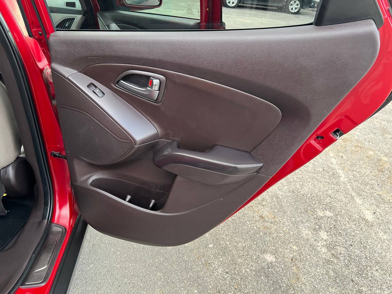 Used 2014 Hyundai Tucson Limited FWD image 3