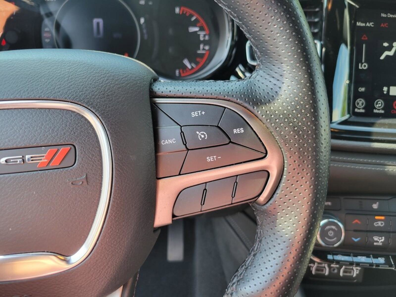 Used 2024 Dodge Durango SXT image 11