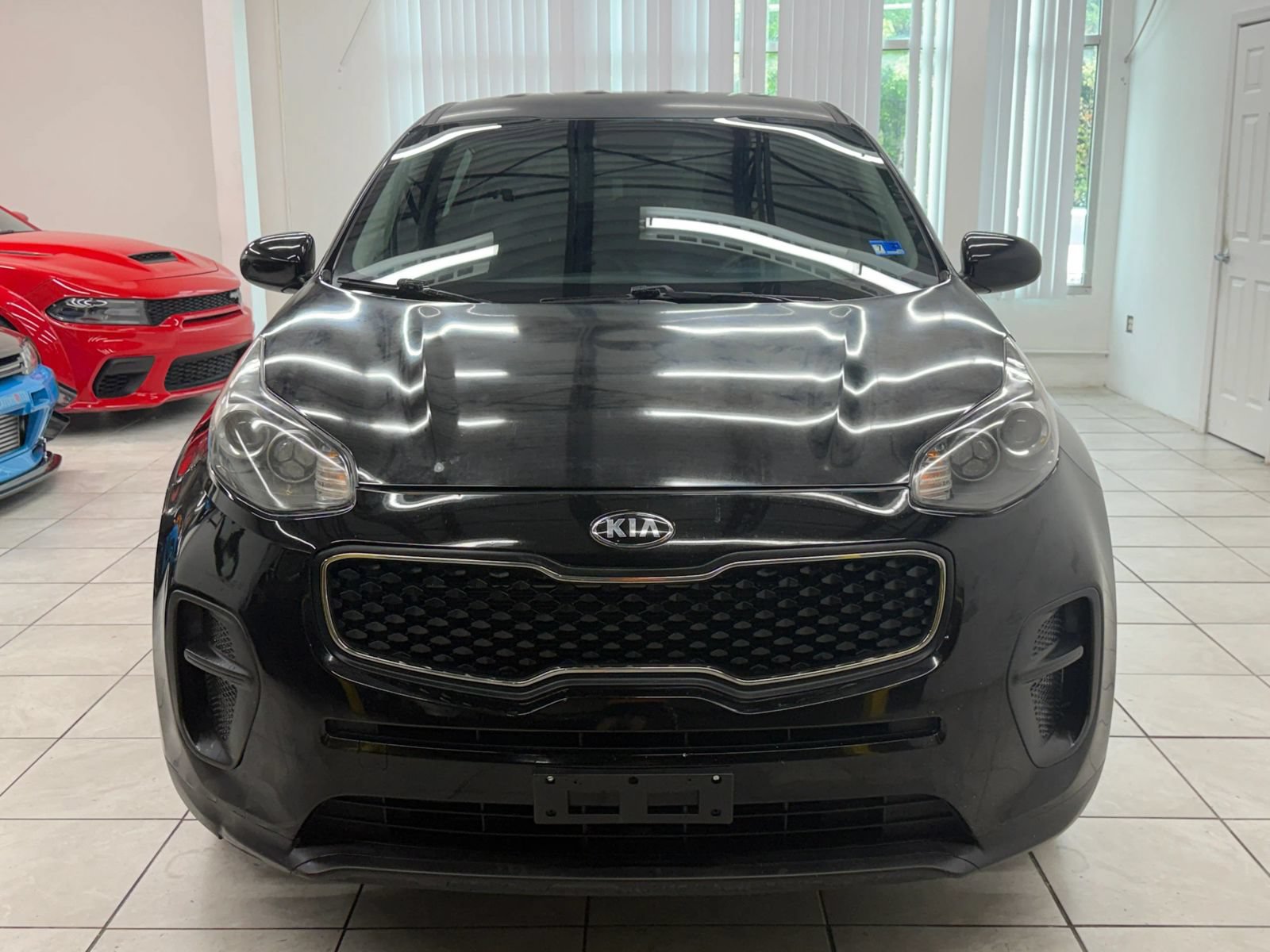 Used 2018 Kia Sportage LX FWD image 2
