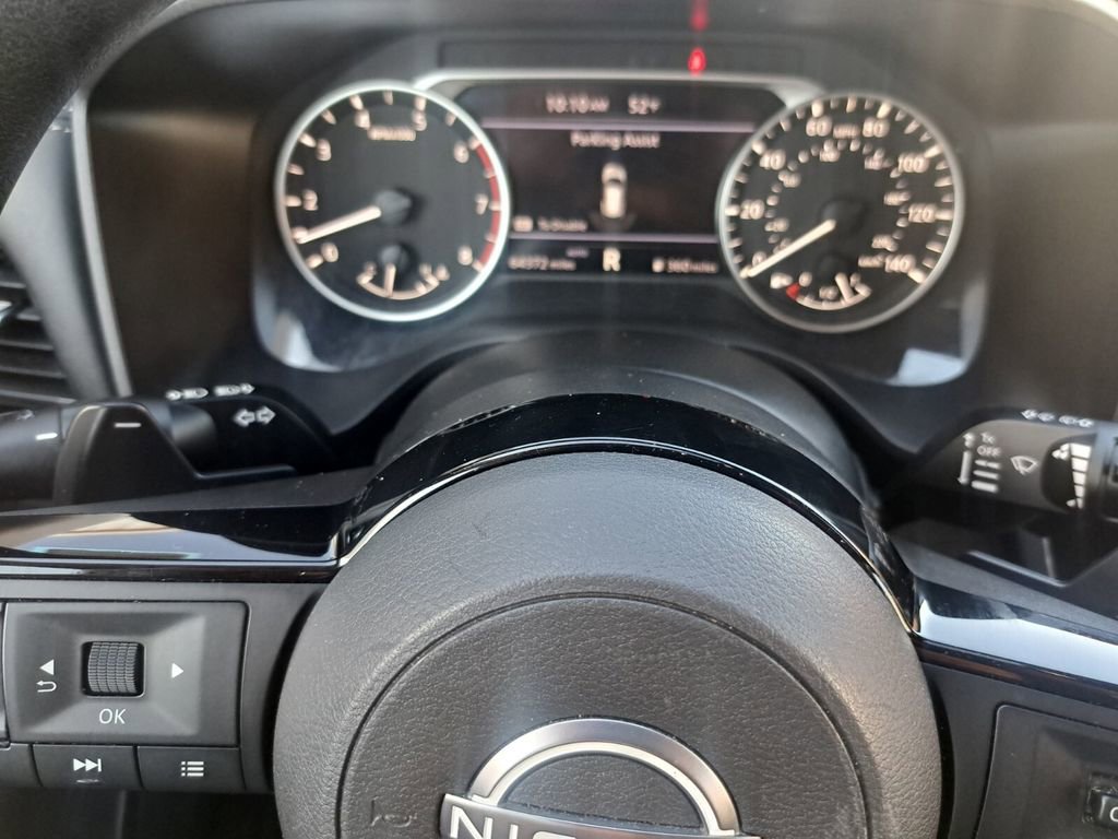 Used 2023 Nissan Rogue SV image 12