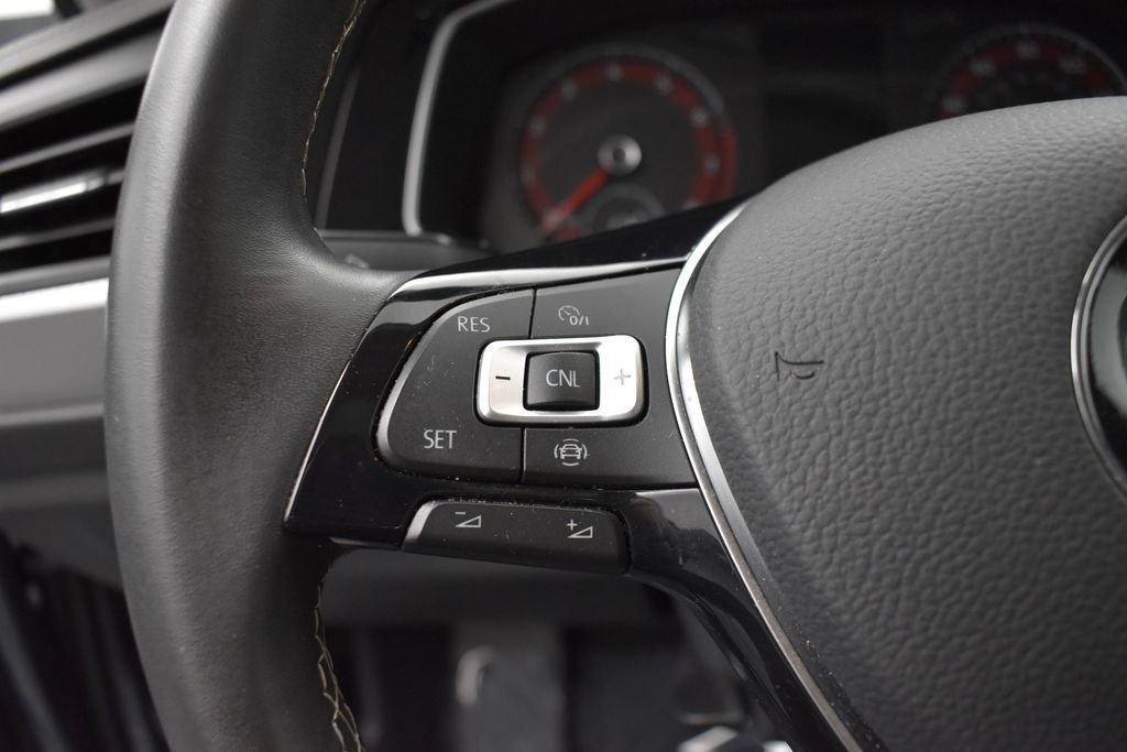 Used 2021 Volkswagen Jetta SE FWD image 6
