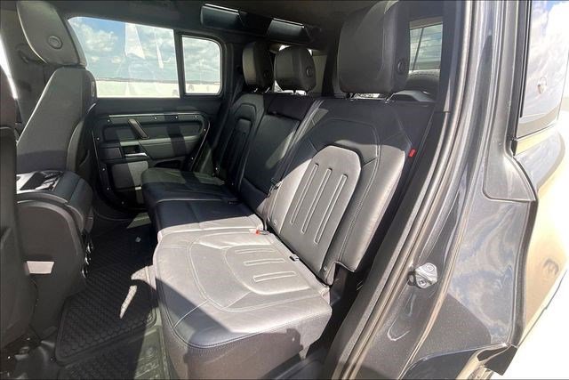 Used 2022 Land Rover Defender 110 X image 30