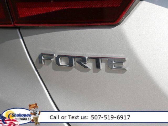 Used 2021 Kia Forte LXS image 4