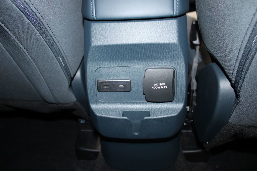 New 2025 Ford Maverick XLT image 28