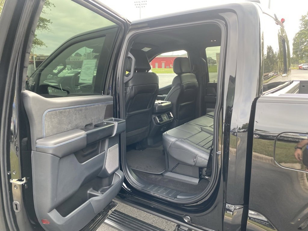 New 2025 Ford F150 Platinum image 30