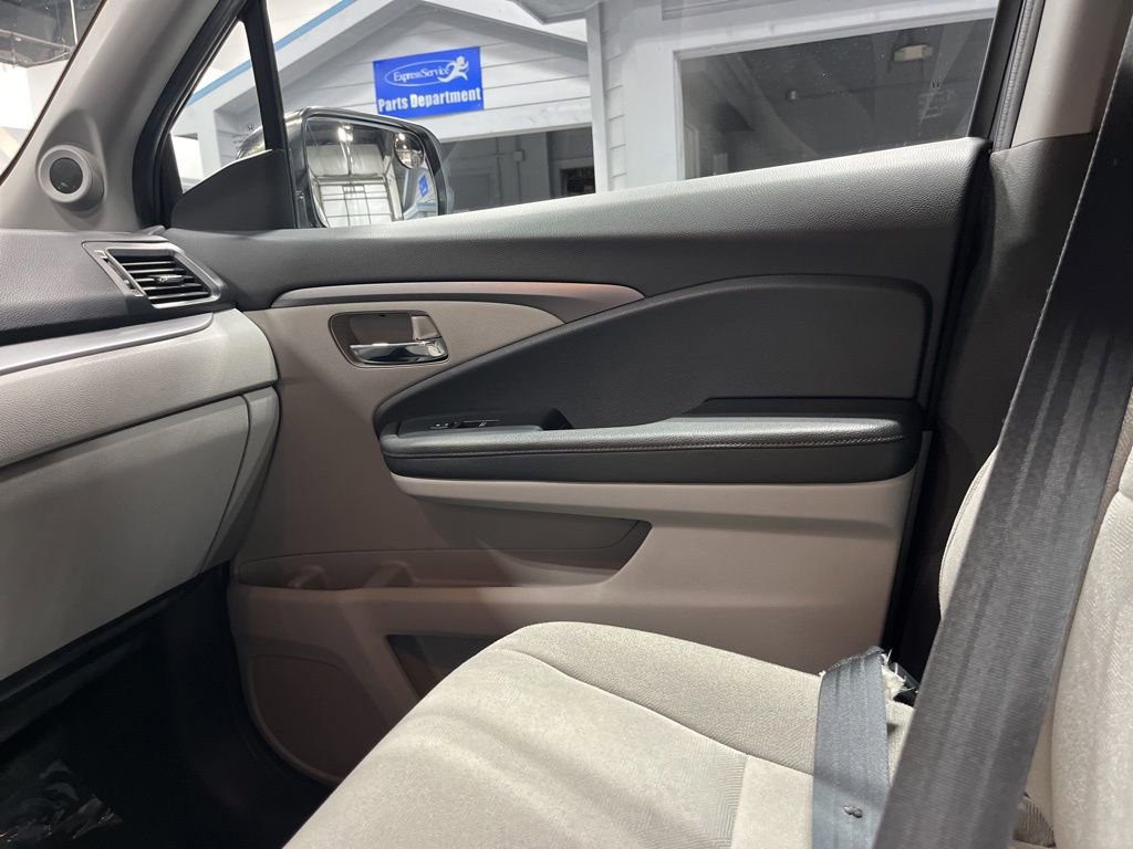 Used 2020 Honda Pilot LX image 18