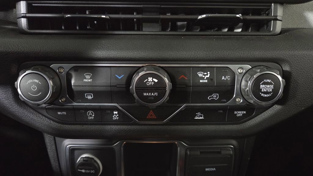Used 2024 Jeep Gladiator Sport AWD/4WD image 23