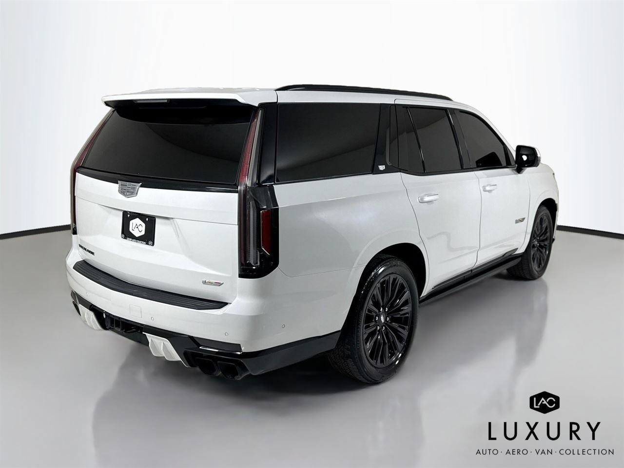 Used 2024 Cadillac Escalade V w/ LPO, ONYX Package AWD/4WD image 6