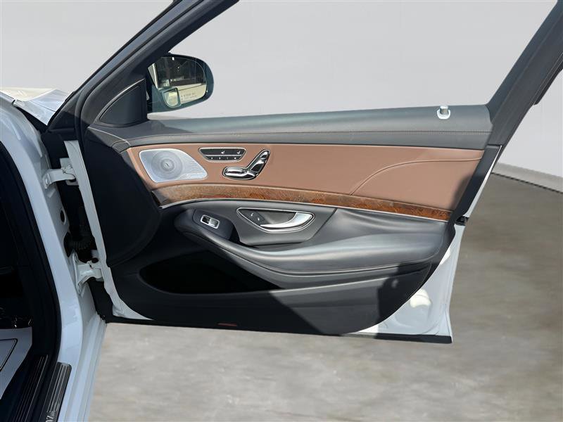 Used 2014 Mercedes-Benz S 550 Sedan image 29