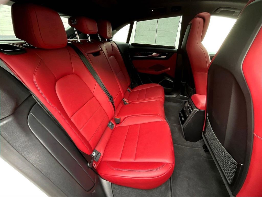 Used 2025 Porsche Macan 4 Electric image 21