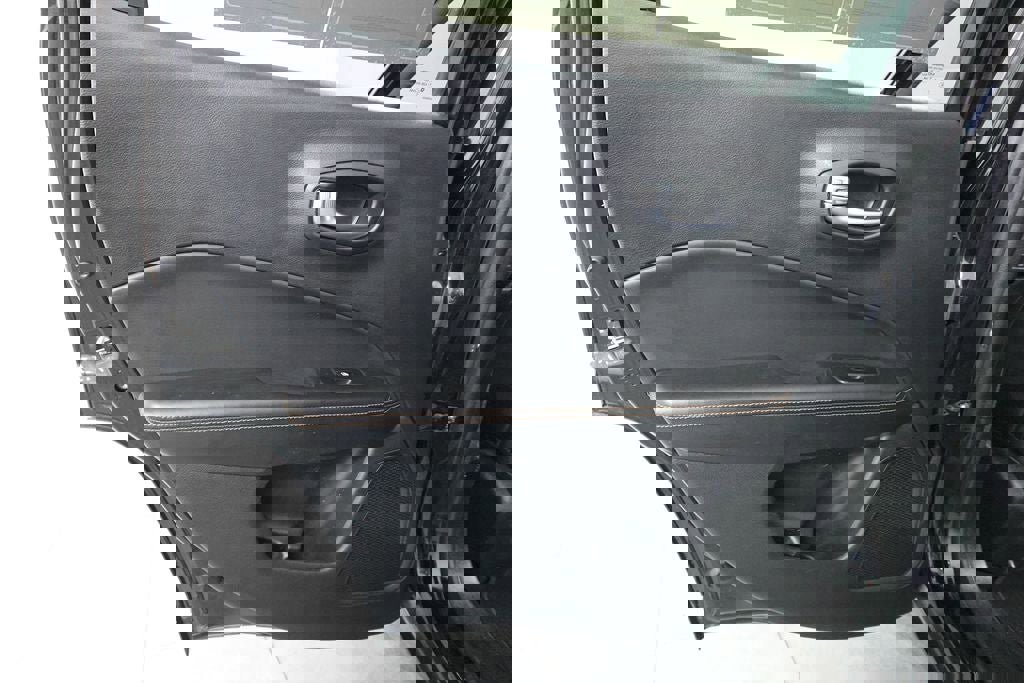 Used 2020 Jeep Compass Limited image 11