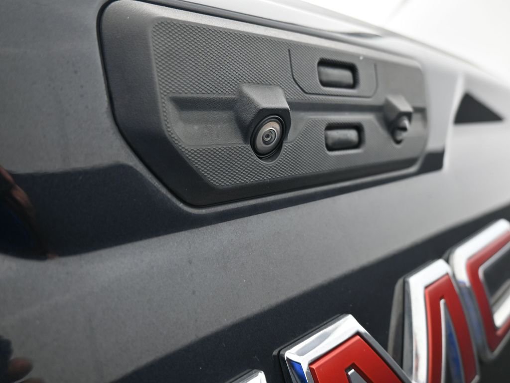 Used 2023 GMC Sierra 1500 SLT w/ SLT Premium Plus Package RWD image 47