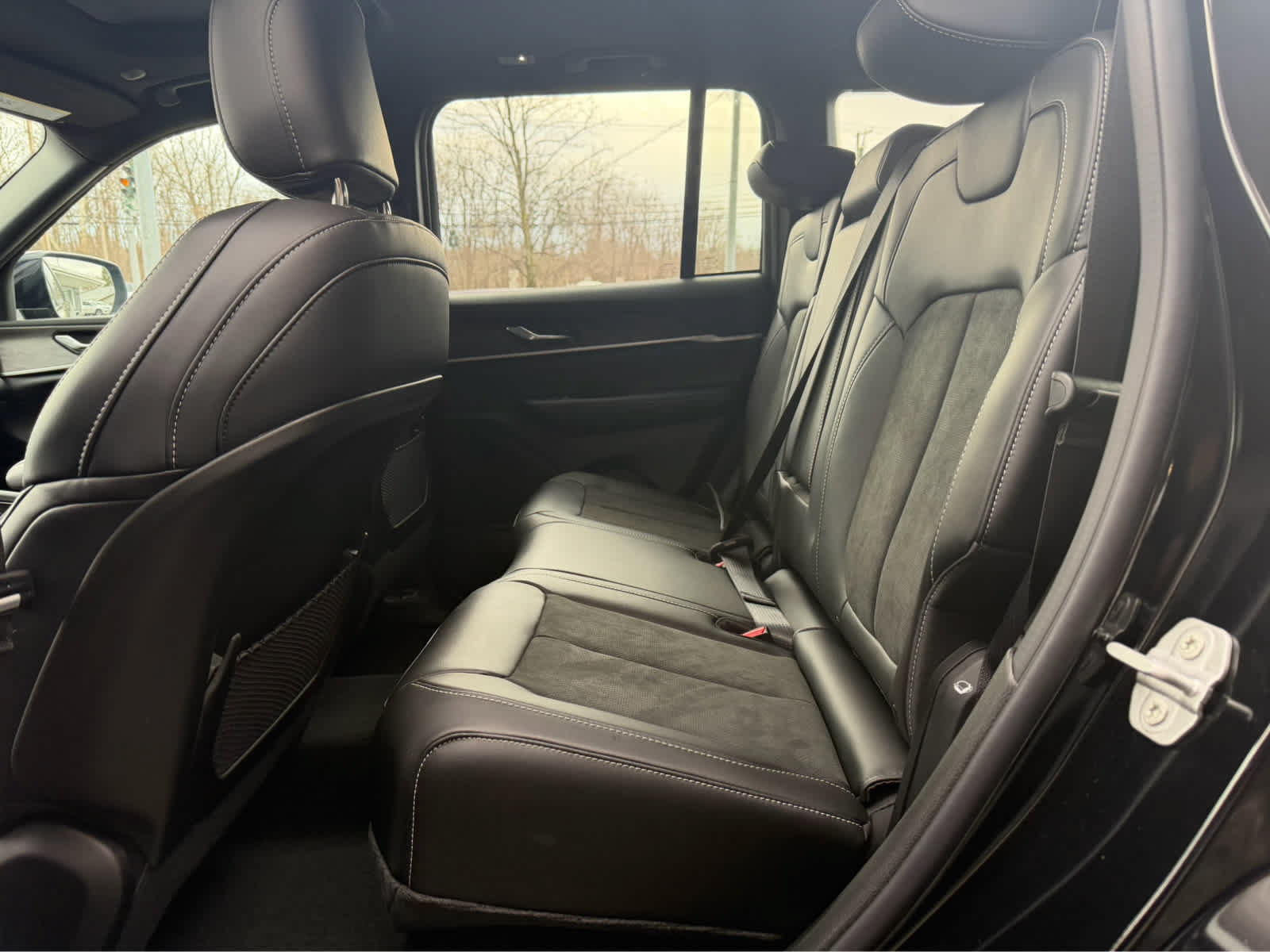New 2026 Jeep Grand Cherokee Altitude AWD/4WD image 10