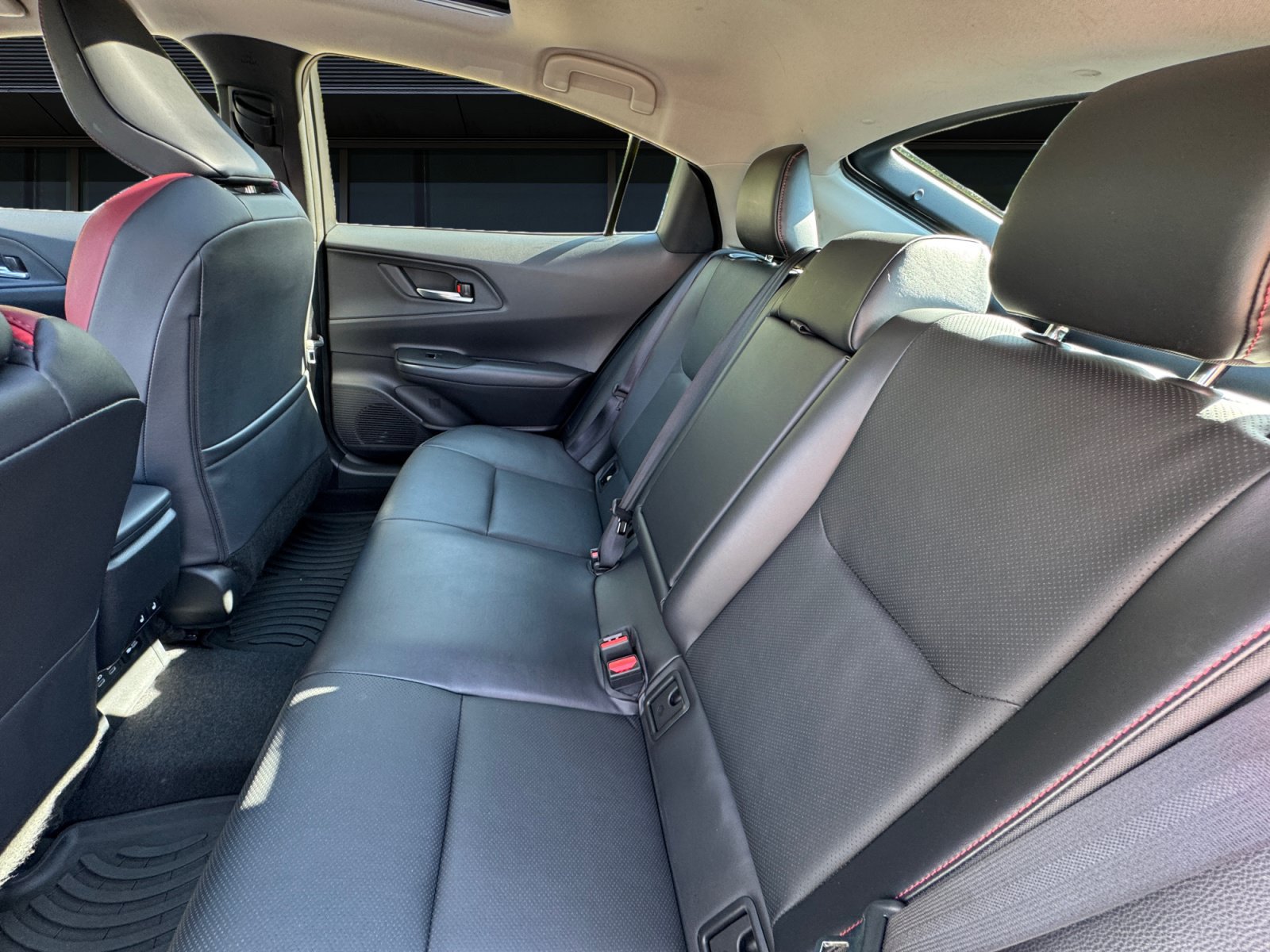 Used 2024 Toyota Prius Prime Premium w/ Advanced Technology Package FWD image 16