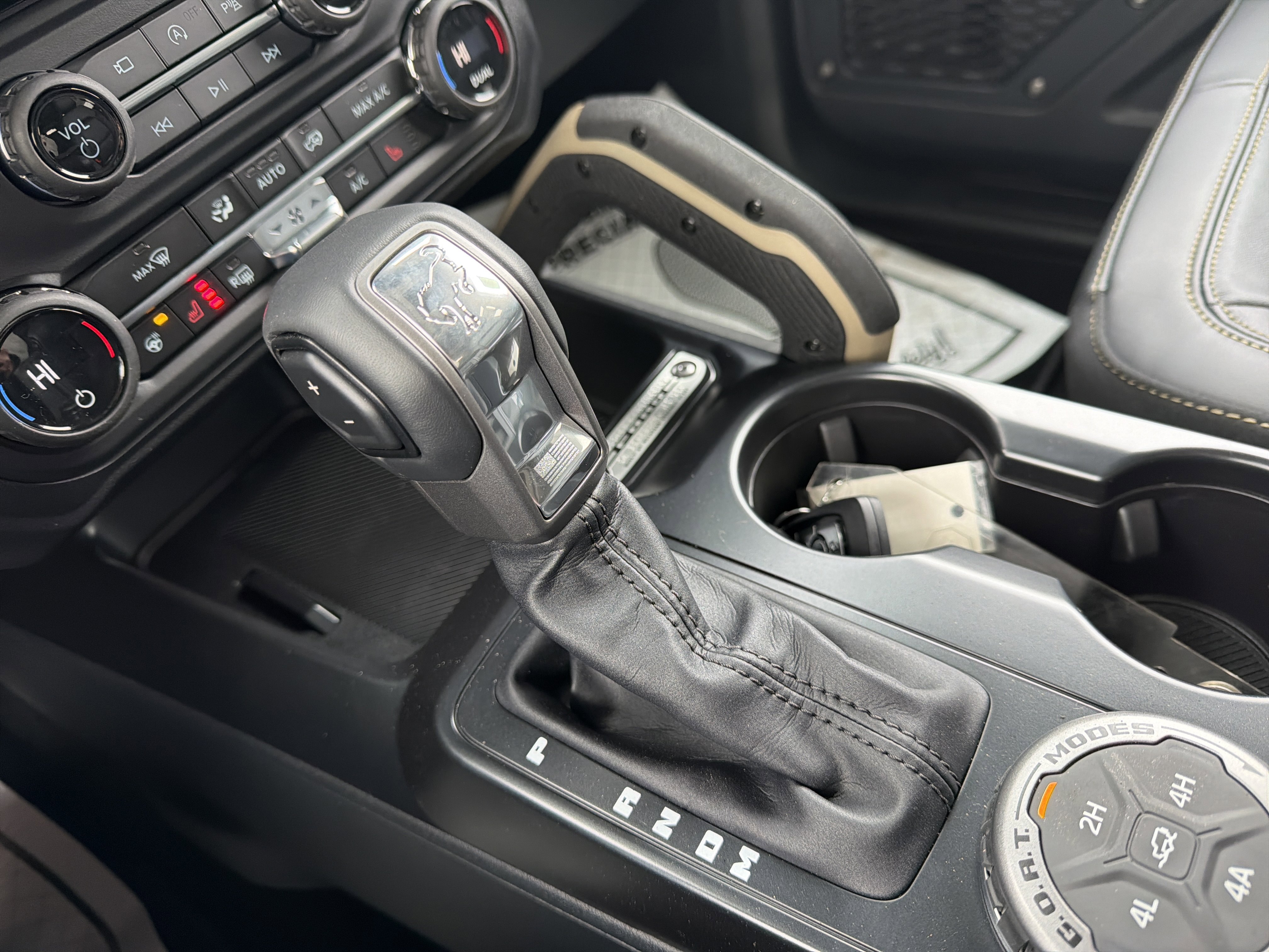 New 2025 Ford Bronco Badlands image 24