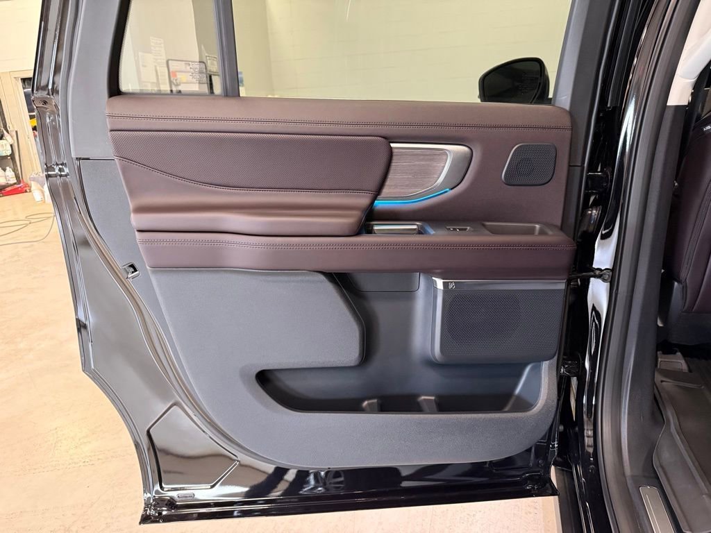 New 2026 Ford Expedition Max Platinum w/ Platinum Ultimate Package image 18