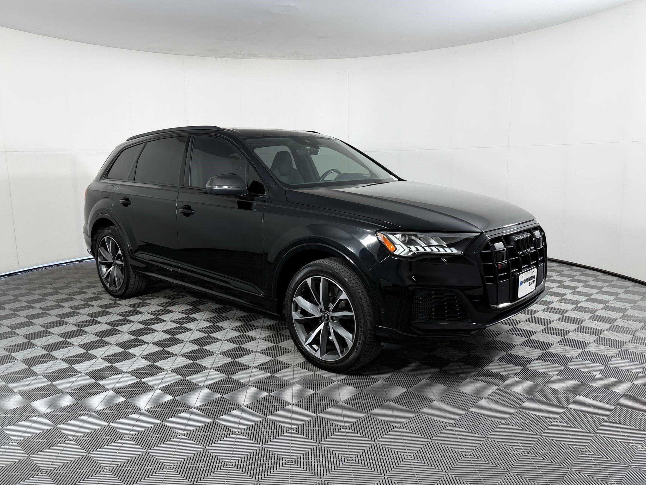 Used 2023 Audi SQ7 Prestige w/ Prestige Package AWD/4WD image 7