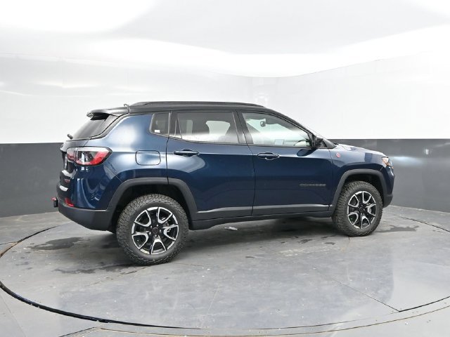 New 2026 Jeep Compass Trailhawk w/ Sun, Sound & Navigation Group AWD/4WD image 2