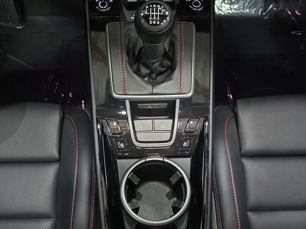 Certified 2024 Porsche 911 Carrera T RWD image 20